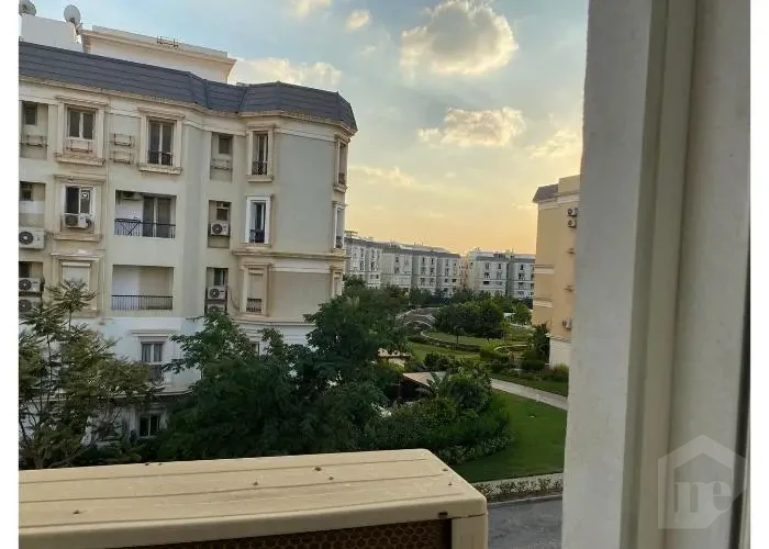 شقه للبيع في ماونتن فيو هايد بارك