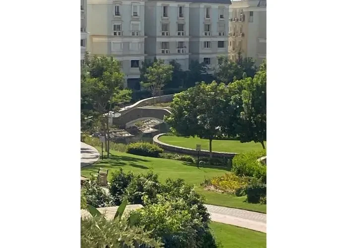 شقه متشطبه بالكامل في ماونتن فيو هايد بارك