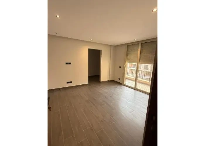 شقه للأيجار مطبخ وتكيفات في تاج سيتي