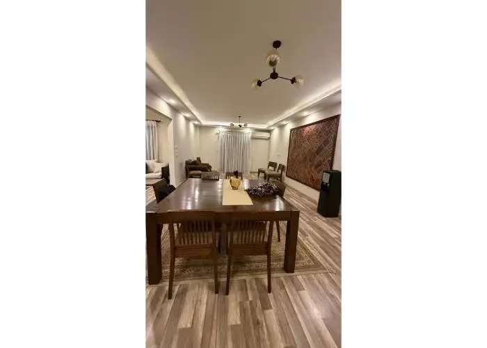 وحده للبيع في زيزينيا