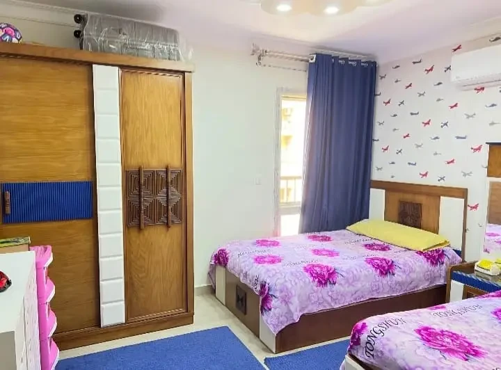 Maadi Gardens Apartment with Garage Share – Prime Location
