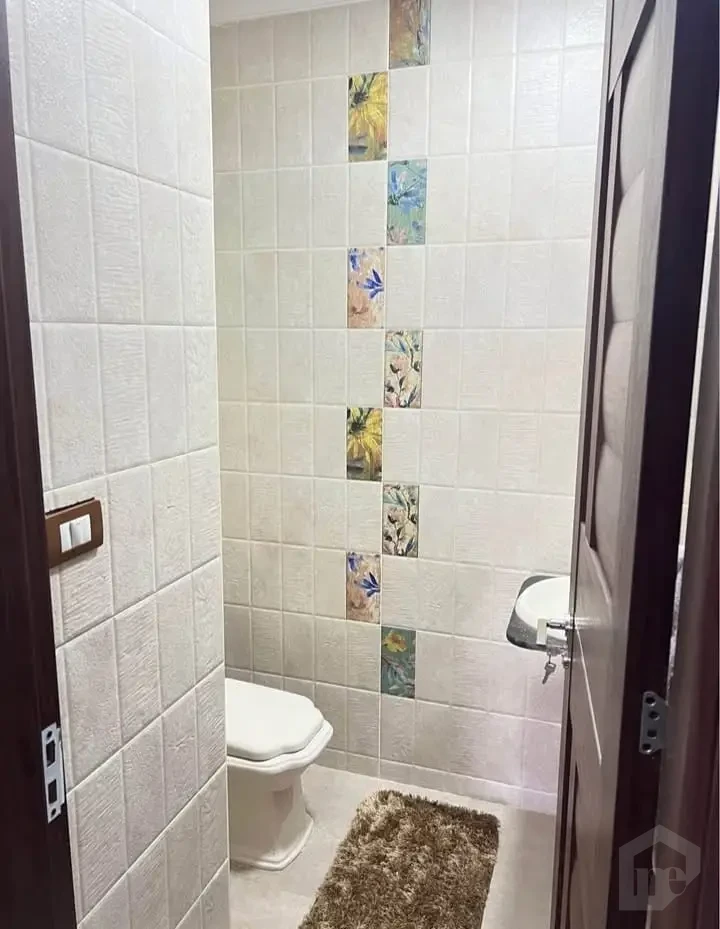 Maadi Gardens Apartment with Garage Share – Prime Location