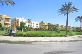 شقة مفروشة بالكامل بإطلالة على حديقة – الشويفات