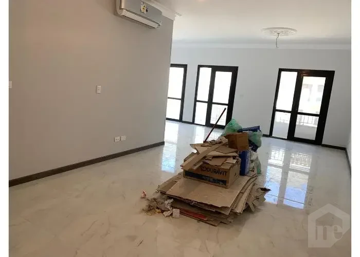 شقه  للبيع في سوديك ايستاون