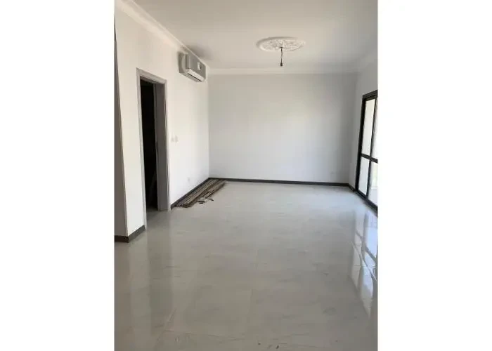 شقه للبيع متشطبه بالكامل في ايستاون