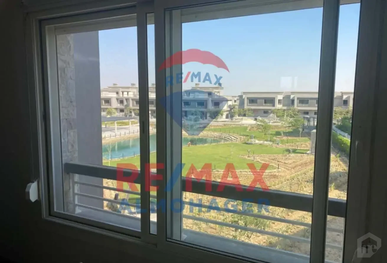 Exceptional Fully Furnished Apartment with a Stunning View