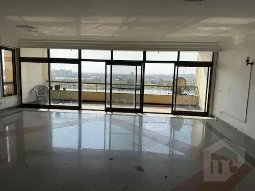 شقة واجهة نيلية للبيع – برج فاخر بكورنيش المعادي