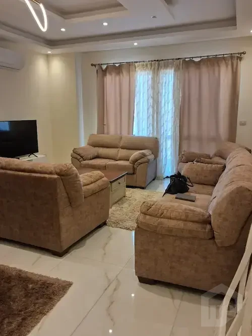 شقة إيجار في كمباوند الباتيو أورو – 3 غرف