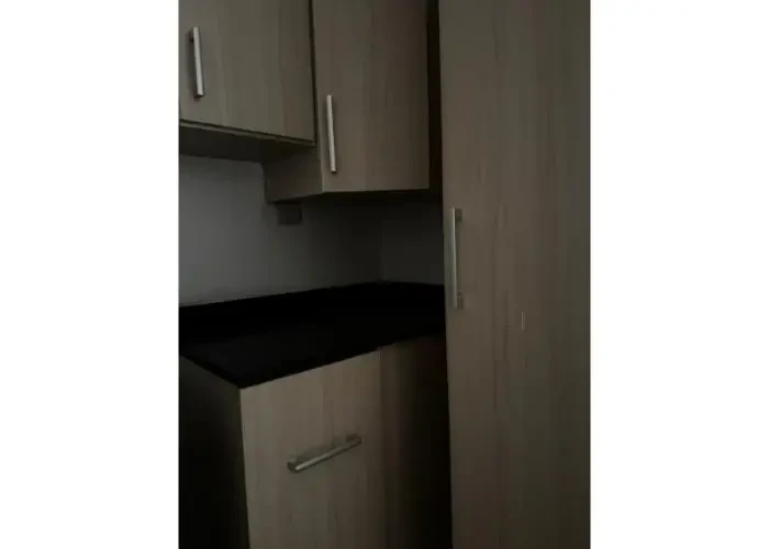 للبيع في لا في كومبوند