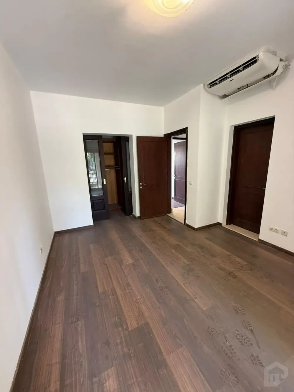 شقة دور ارضي مع حديقة خاصة للايجار