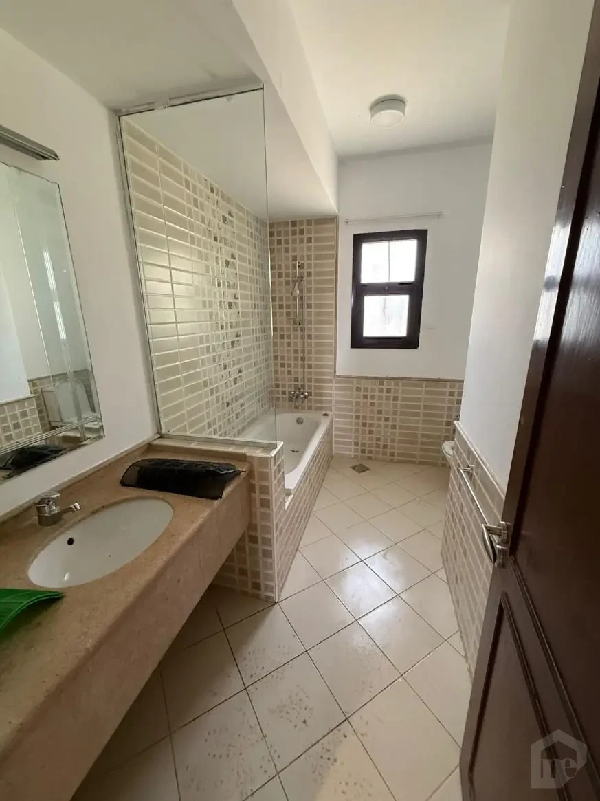 شقة 3 غرف ميفيدا للايجار