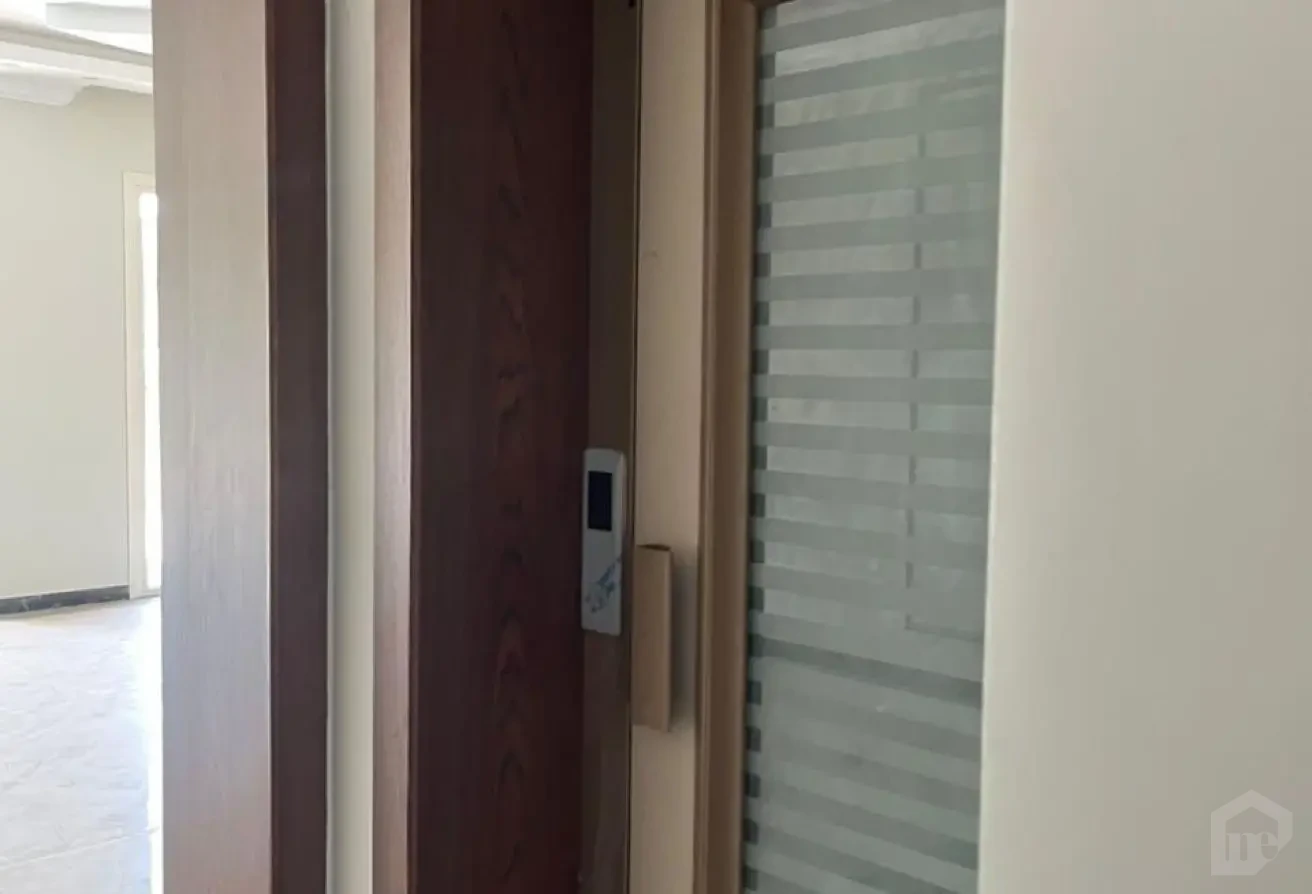 المدخل الداخلي والوحدة السكنية