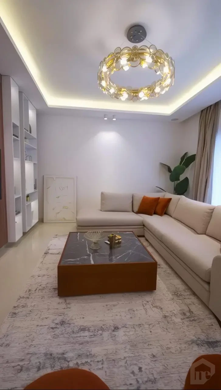 شقة جديدة مفروشة بالكامل للإيجار في إيستاون