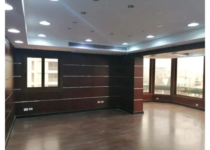 مبنى بالكامل للبيع