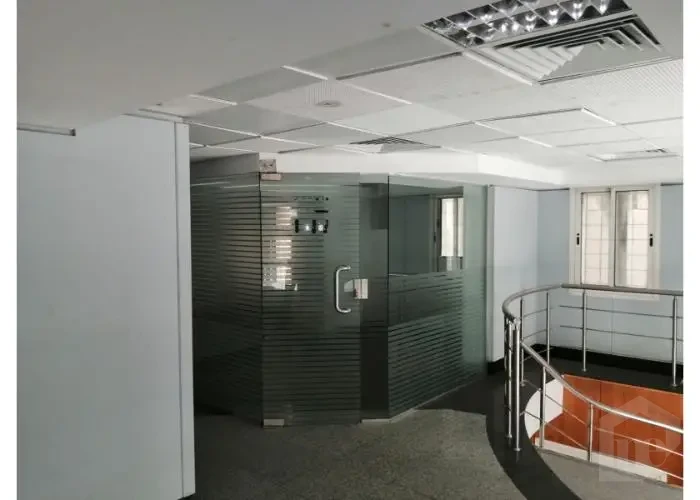 مبنى للبيع جاهز للتشغيل