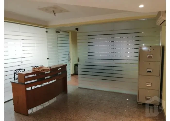 مبنى للبيع موقع مميز