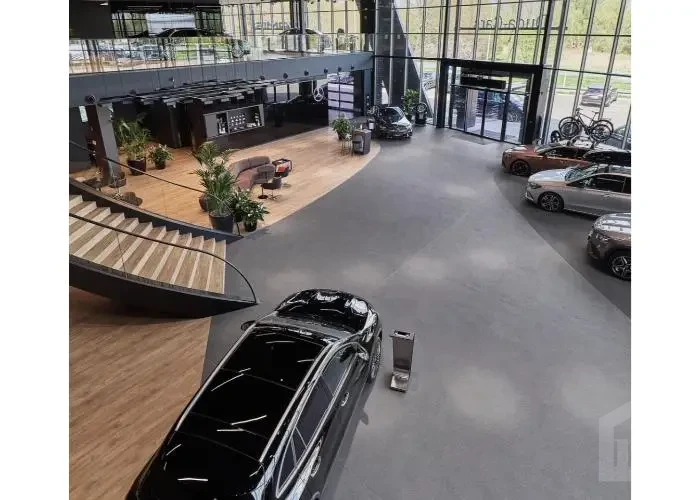 car showroom For sale