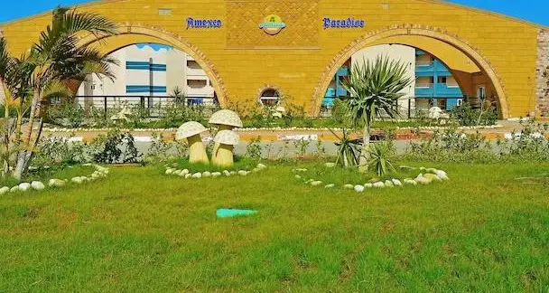 شاليه للبيع في قرية أمكسيو براديس – العين السخنه مع إطلالة مميزة على البحر من الريسبشن