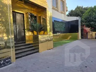 Commercial property for sale Roxy