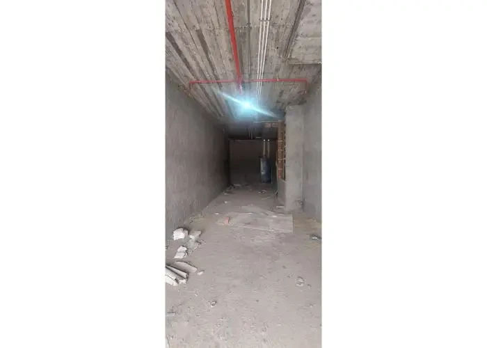 محل للايجار في وان 7 مول