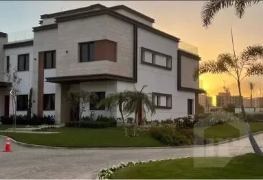 تاون هاوس جولدن سكوير