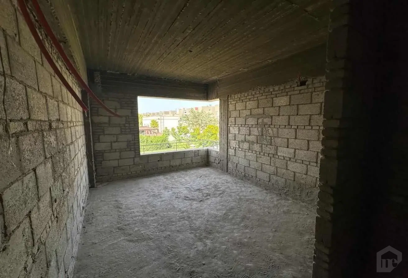 غرفة بإطلالة على الحديقة