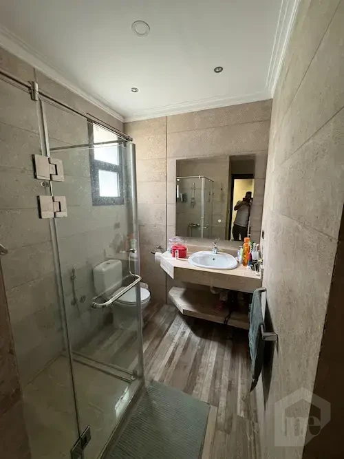 للإيجار دوبلكس 4 غرف في إيستاون سوديك