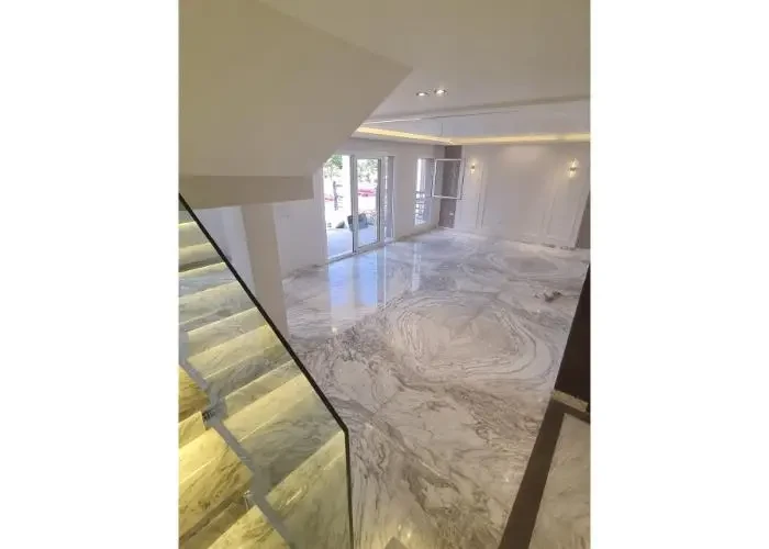 دوبلكس للأيجار 300 متر