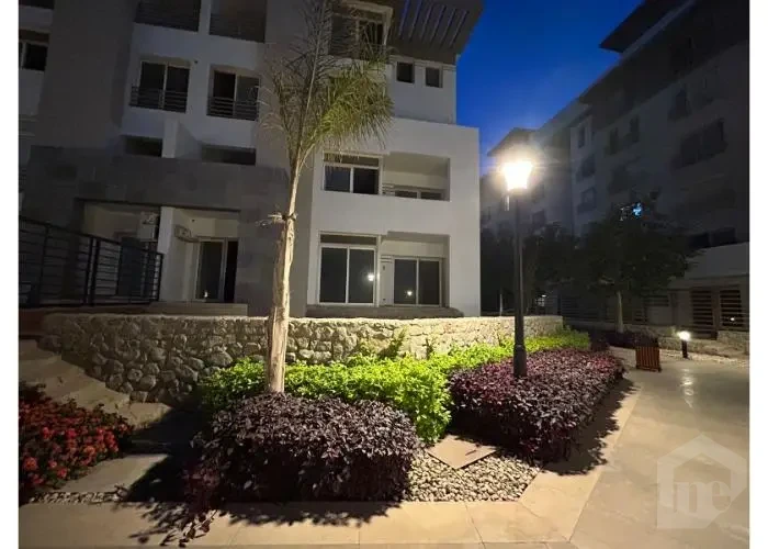 دوبلكس للبيع في هايد بارك