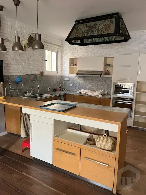Duplex with Roof for Sale – First Settlement