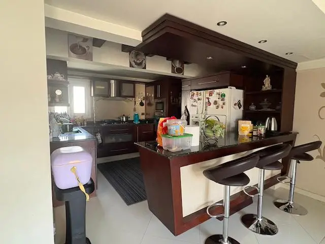 شقة للبيع بالقاهرة الجديدة