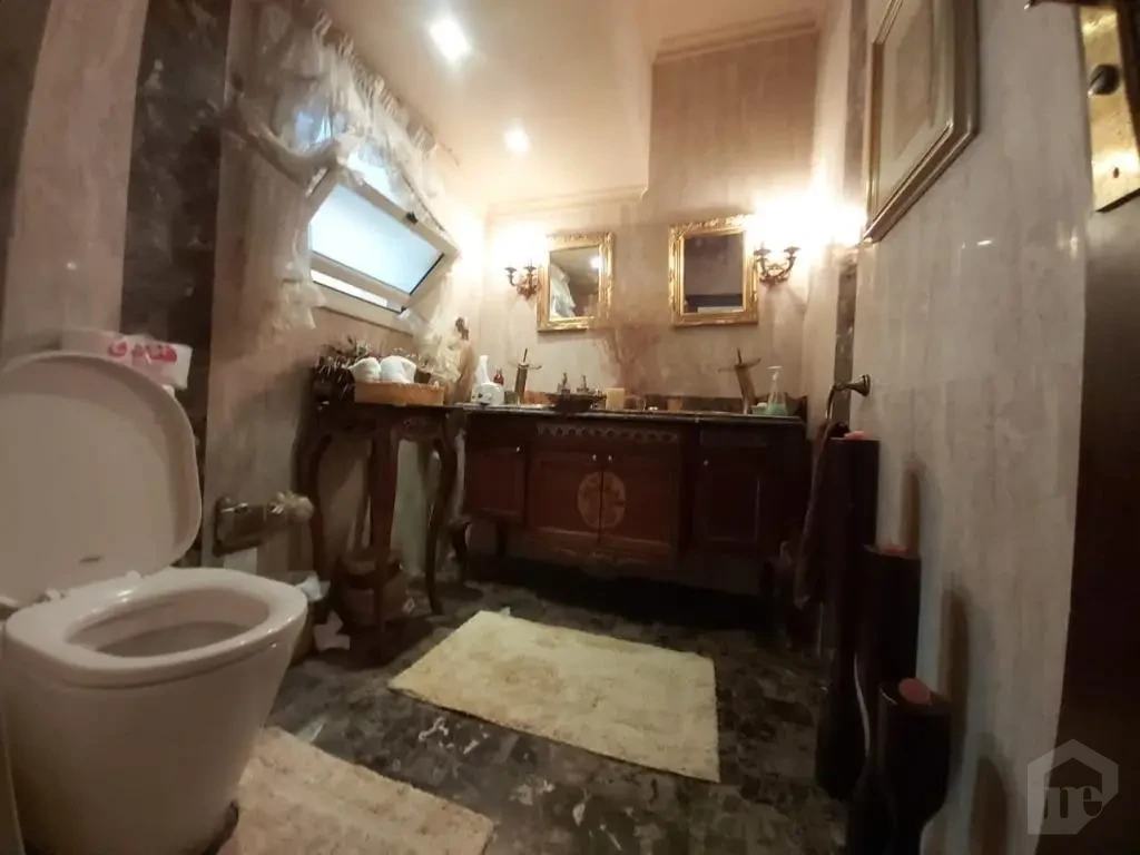 شقة كورنر أنيقة 4 غرف في المنيل | فيو النيل | دور عالي