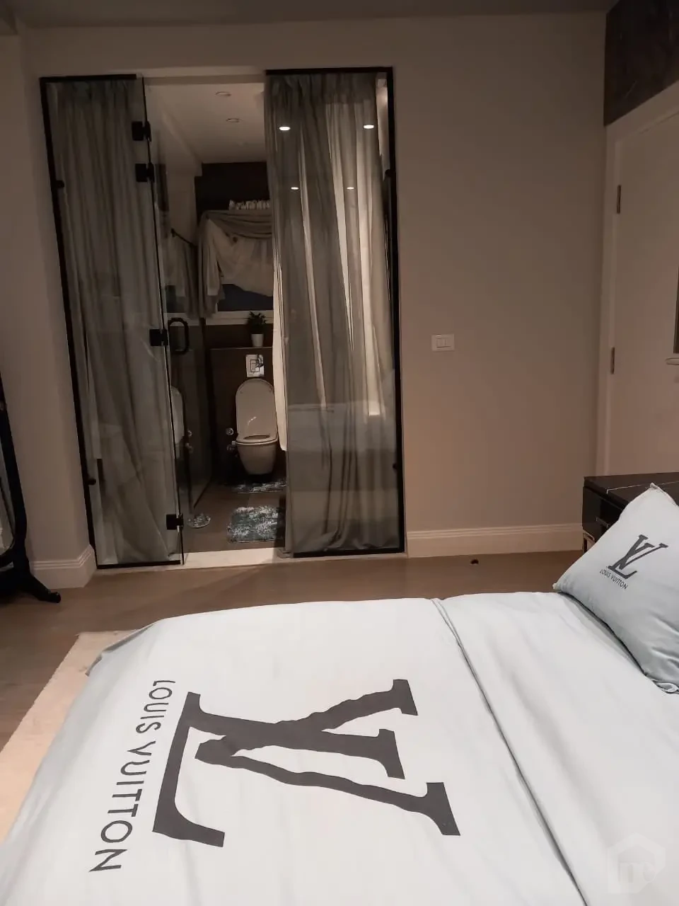 شقة راقية غرفتين نوم | حديقة خاصة | مفروشة بالكامل | سوديك أكتوبر بلازا