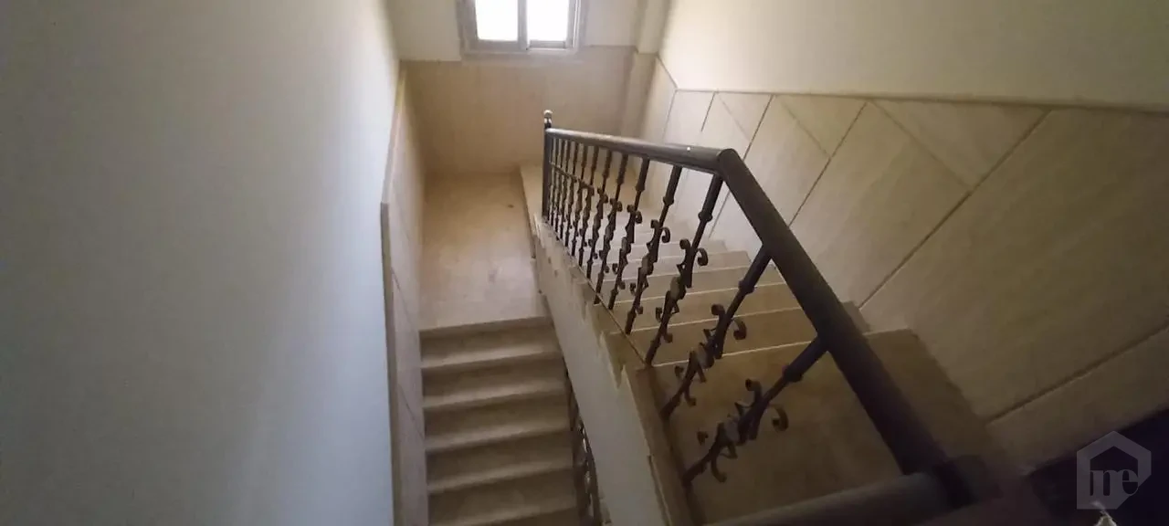 فيلا فاميلي هاوس للبيع في لوروا – التجمع الخامس