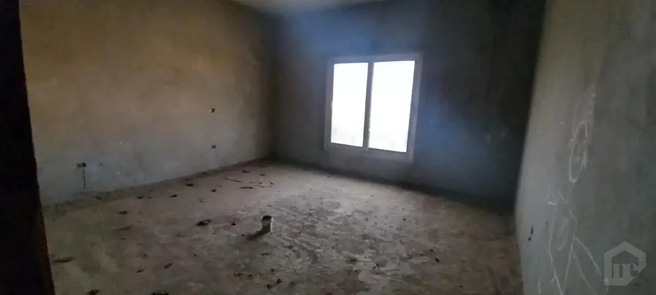 فيلا فاميلي هاوس للبيع في لوروا – التجمع الخامس