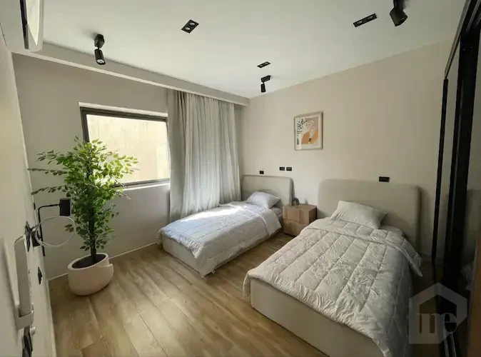 Apartment for rent in lake view