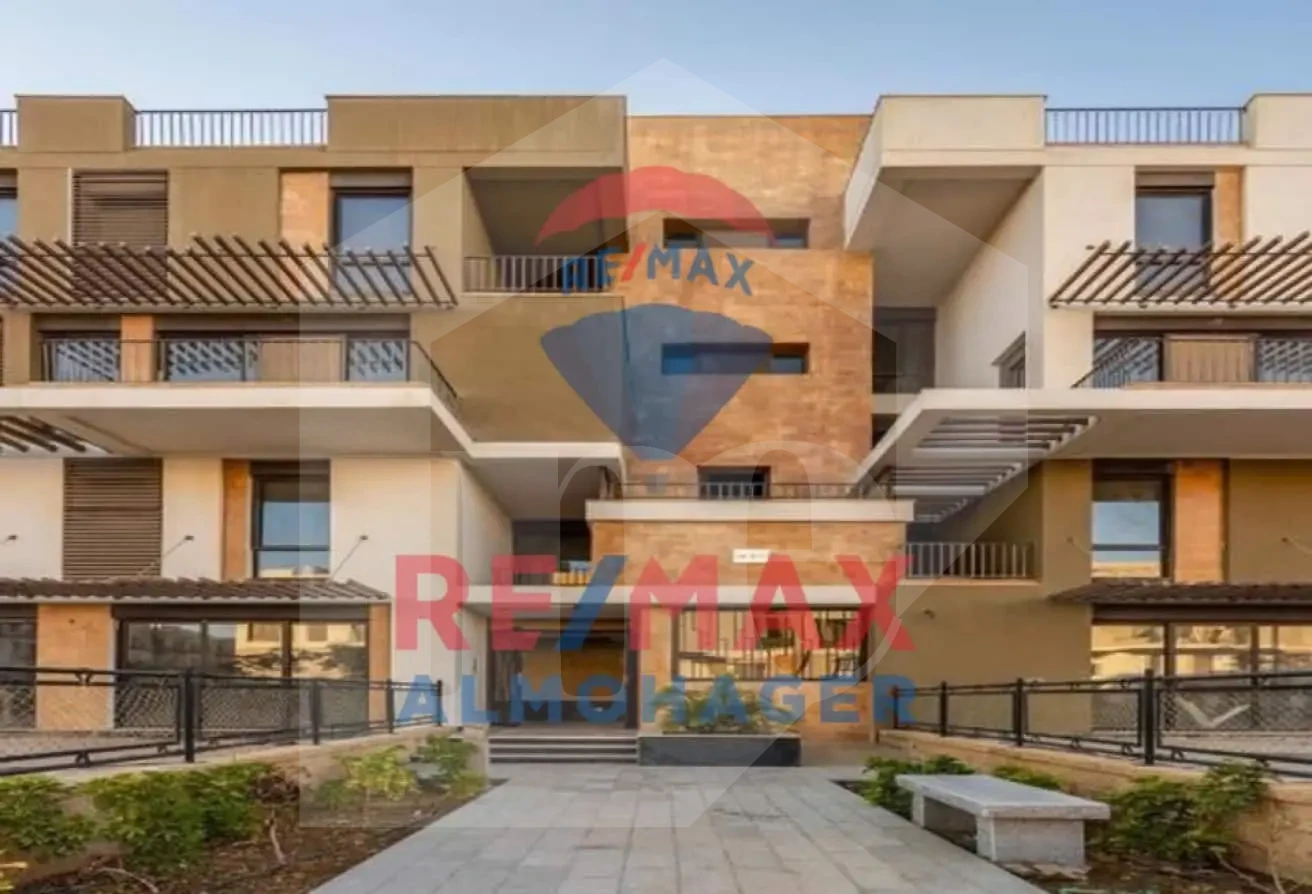 Spacious Super Lux Unit – Westown, Beverly Hills