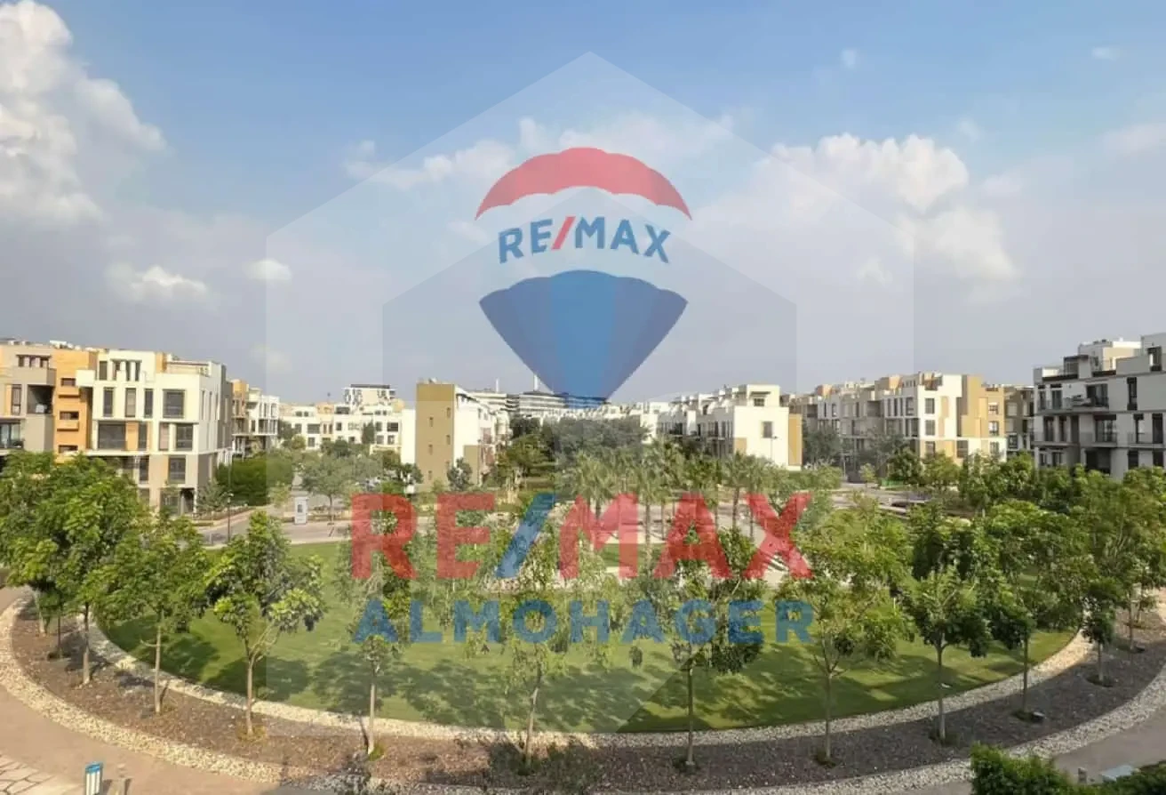 For Rent | High-End Apartment in Westown with Modern Finishes