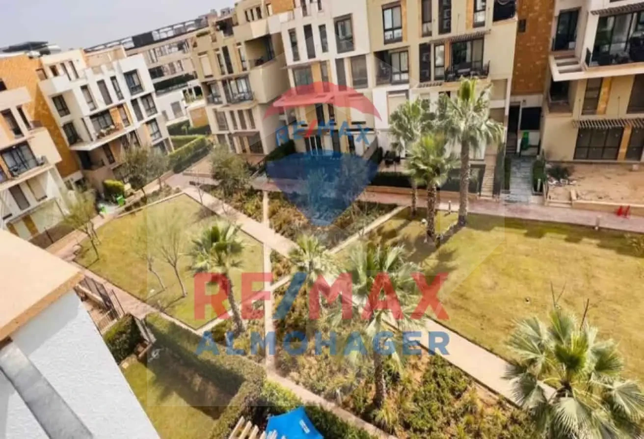 Premium Apartment in Westown – Beverly Hills Living
