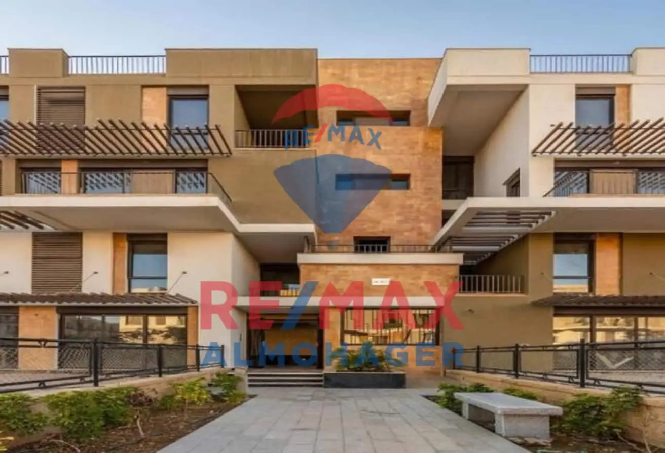 Contemporary Super Lux Apartment – Available Now in Westown