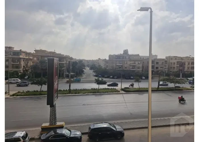 للايجار شقة بالمطبخ والتكيفات اول استخدام البنفسج