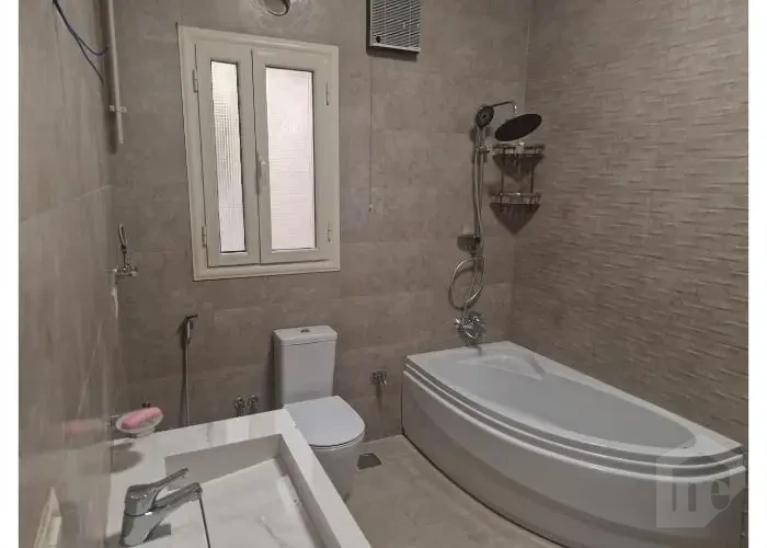 للايجار شقة بالمطبخ والتكيفات اول استخدام البنفسج