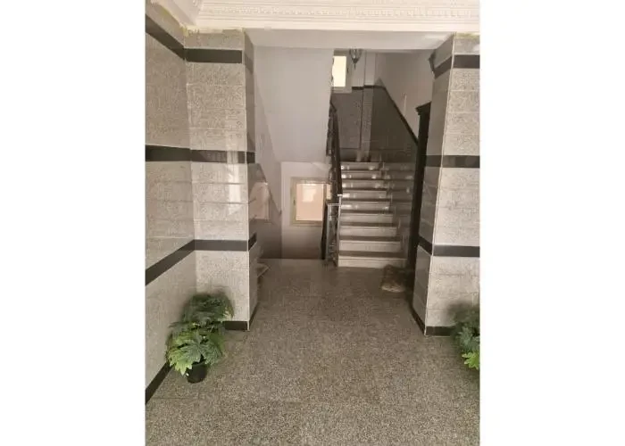 للايجار شقة بالمطبخ والتكيفات اول استخدام البنفسج