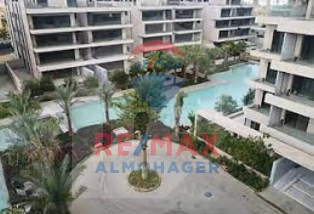 Premium Penthouse for Rent in Lake Residence - Beautiful Lakefront View