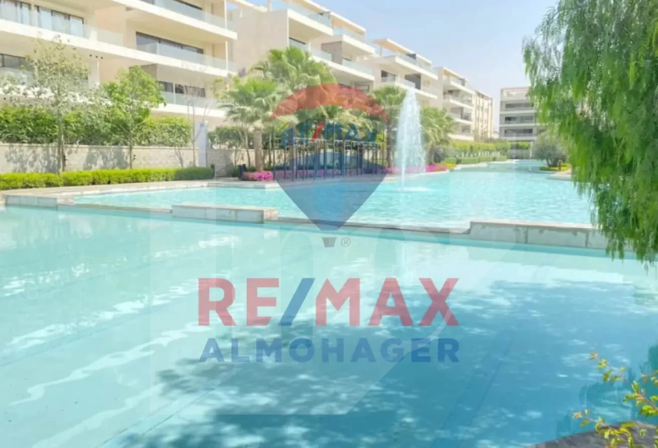 Elegant Penthouse in Lake Residence - For Rent with Beautiful Lake View
