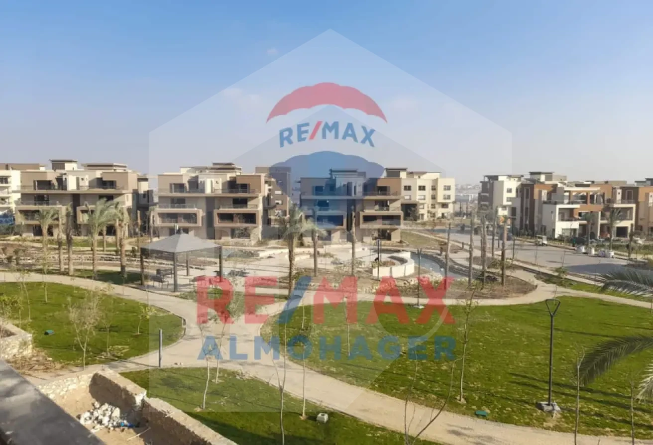 استوديو جميل للإيجار في ويست ريدج نيو جيزة - بإطلالة رائعة على الأهرامات