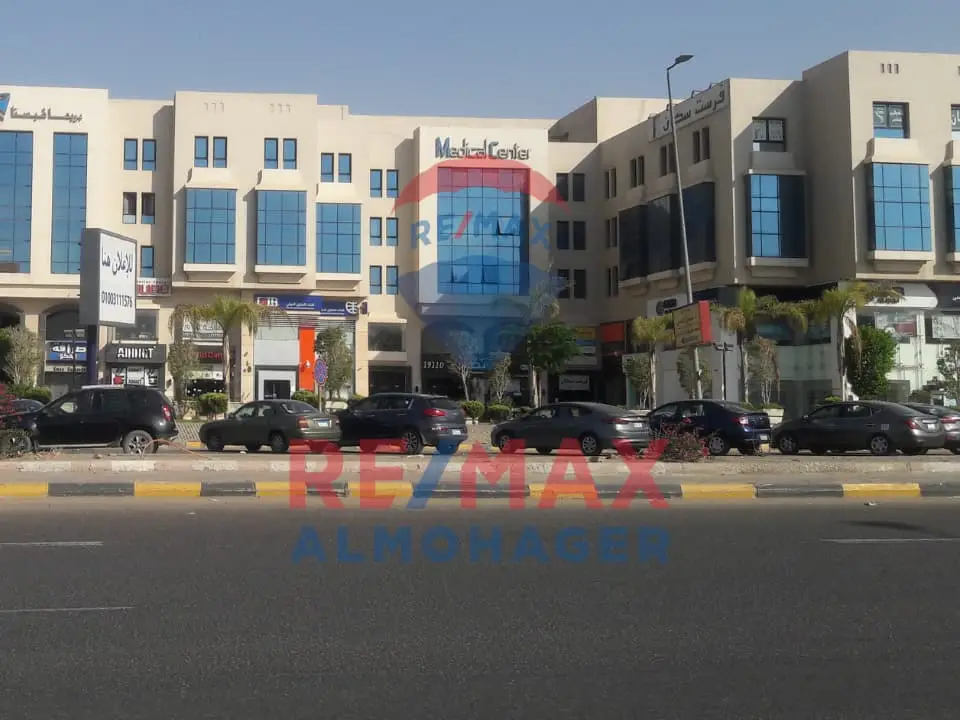 مساحة عيادة مجهزة للإيجار في السادس من أكتوبر - احجز الآن