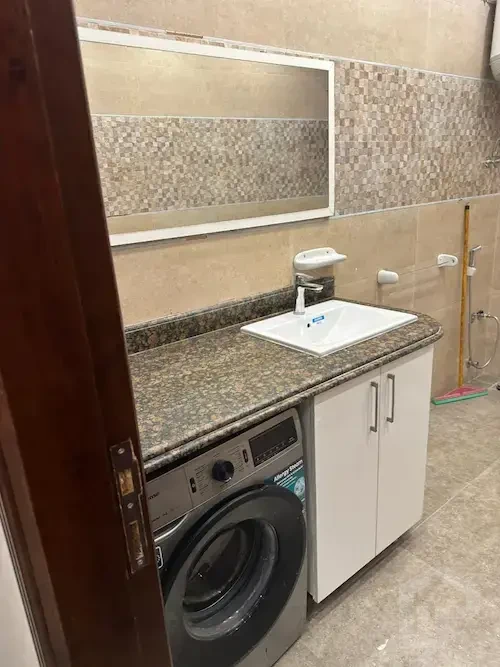 شقة مفروشة للإيجار في كمبوند المستشارين – القاهرة الجديدة