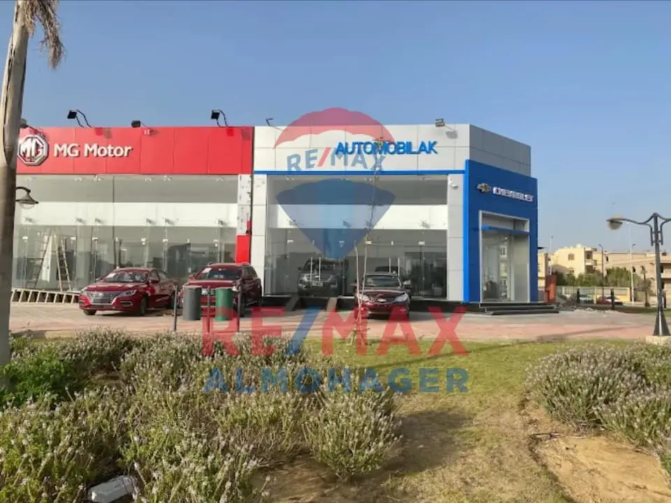 للإيجار، محل تجاري مميز في فايفز مول، وصلة دهشور، الشيخ زايد دور أرضي بمساحة خارجية..