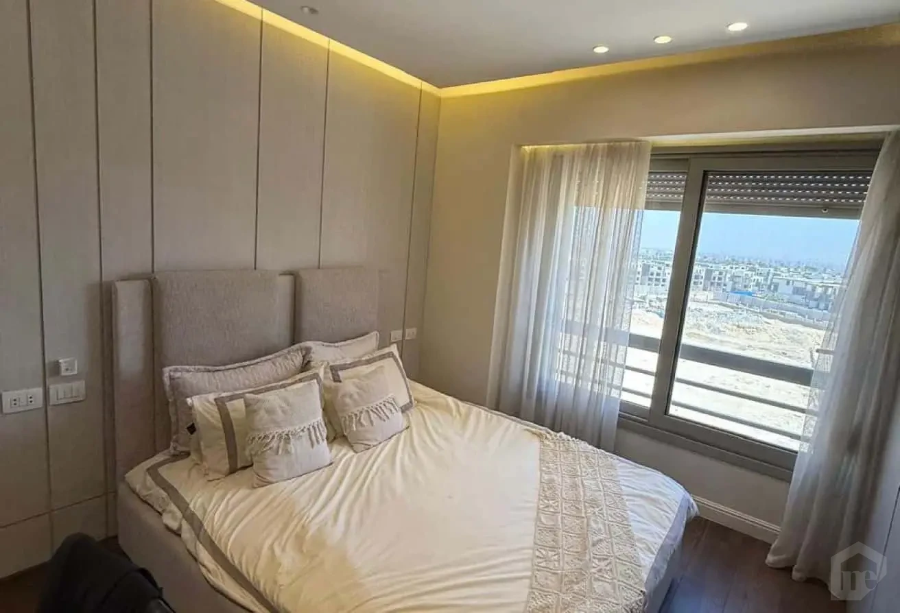 Spacious Luxury Penthouse for Rent in City View